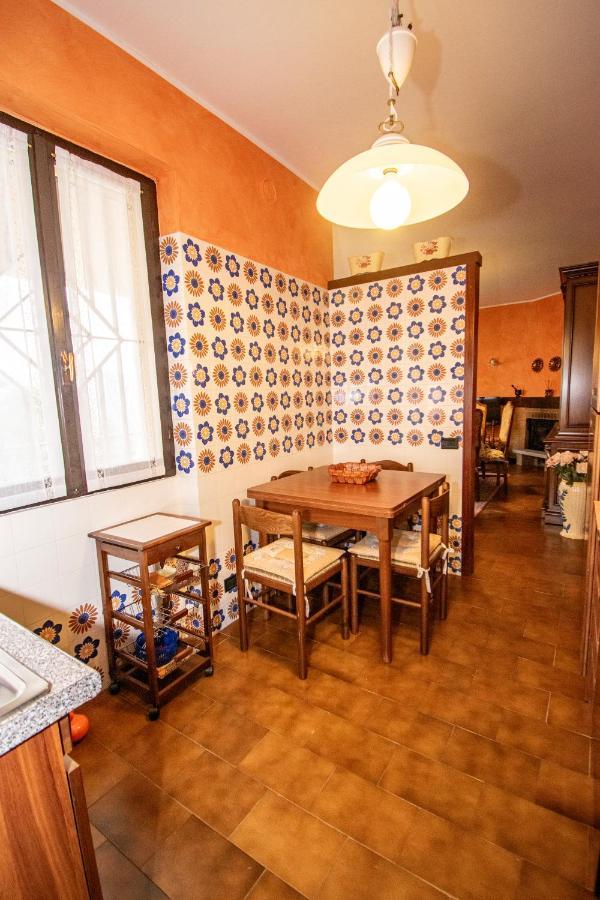 Family Gb - Dimora Fiorita Villa Armeno Dış mekan fotoğraf
